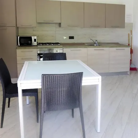 Sleeps 7 Pool Air Con Wifi Διαμέρισμα