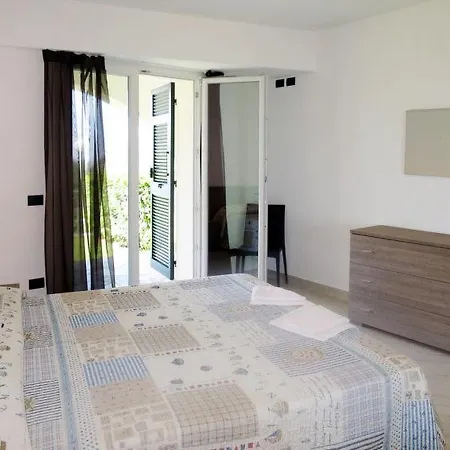Sleeps 7 Pool Air Con Wifi