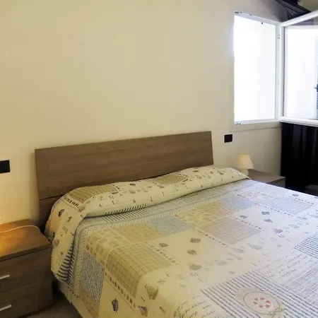 Sleeps 7 Pool Air Con Wifi Διαμέρισμα